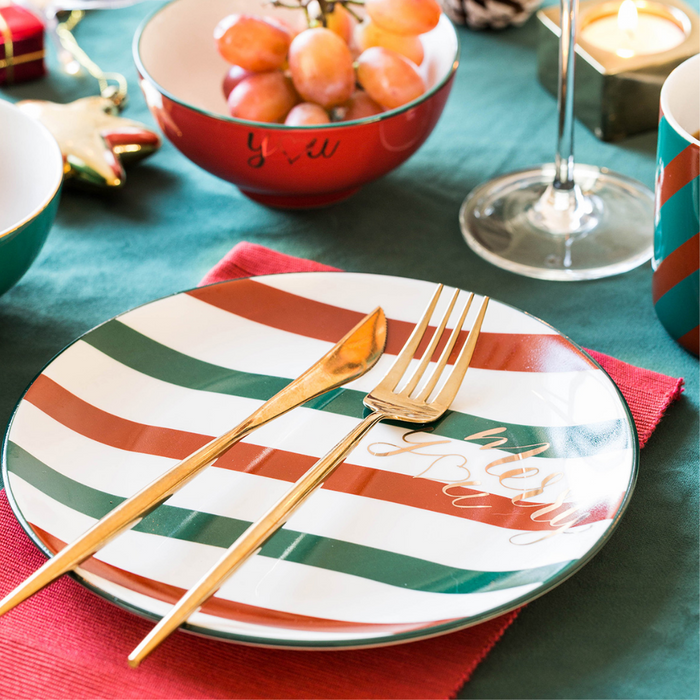 Christmas-Themed Dinnerware - Grafton Collection